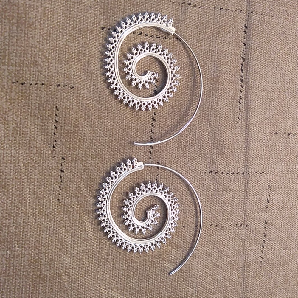Swirl earrings